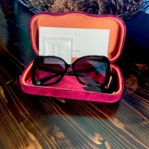 New Oversized Gucci sun glasses